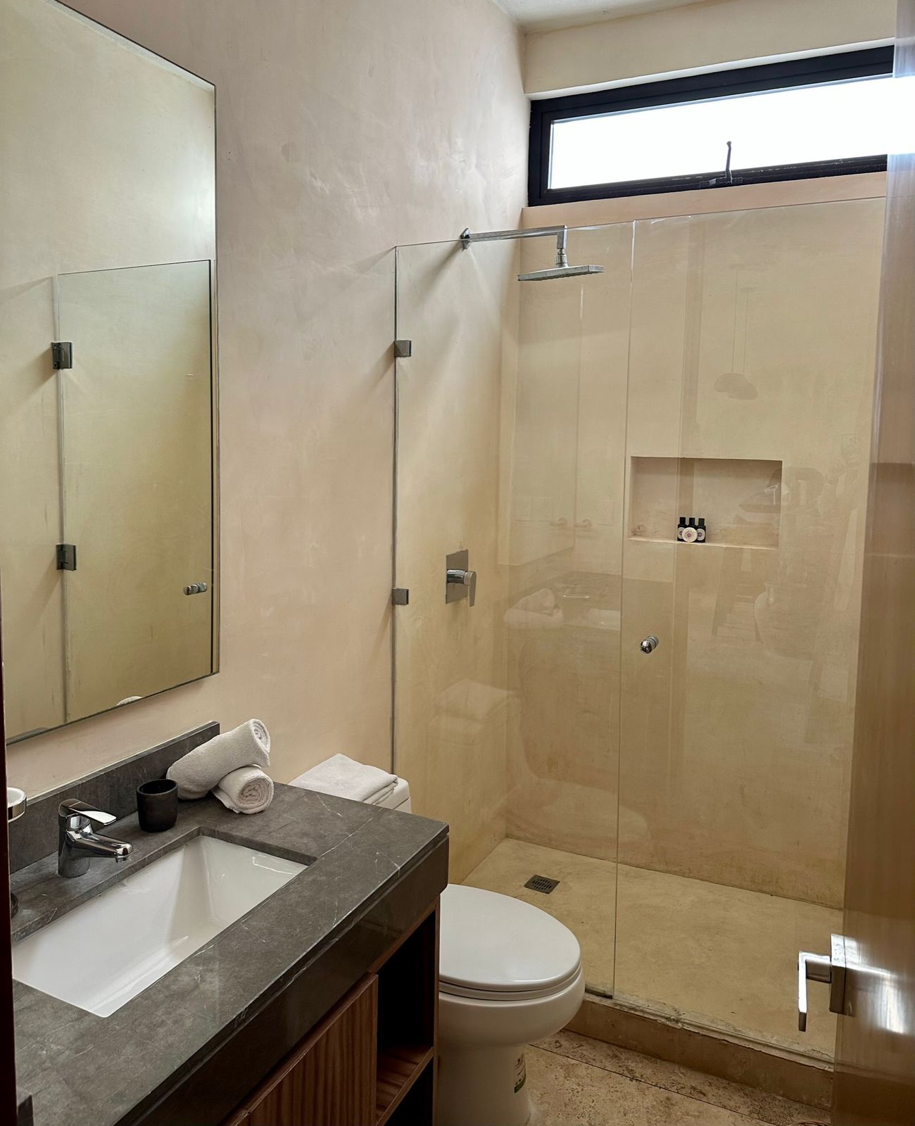 Departamento en Planta Baja con Alberca Privada en Aldea Zama, Tulum