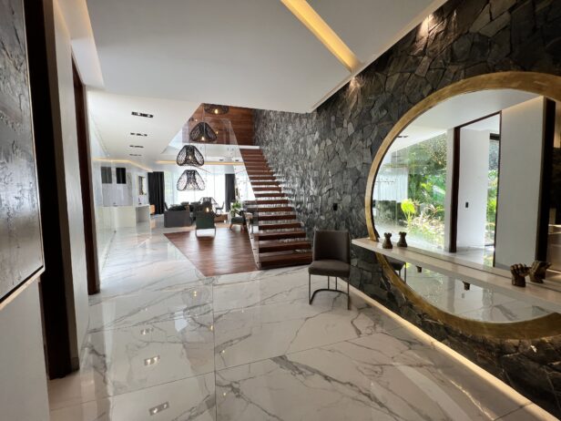 Residencia de Lujo en Playacar Fase II: Elegancia, Exclusividad y Plusvalía en el Caribe Mexicano