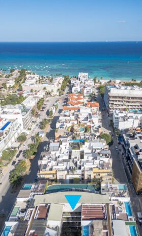 Estudio de Lujo en The Shore – Vive la Quinta Avenida a un Paso del Mar