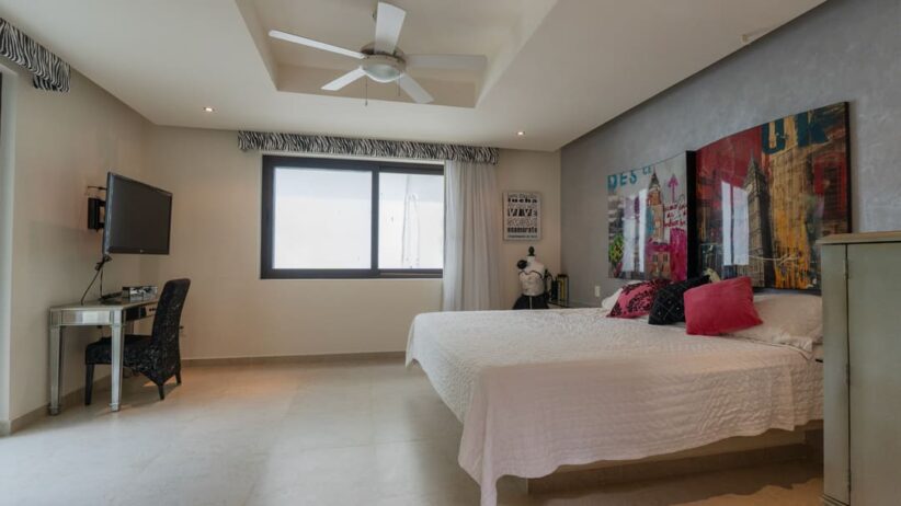 Casa Lola: Exclusividad y Tranquilidad a Pasos del Mar en Playacar Fase I