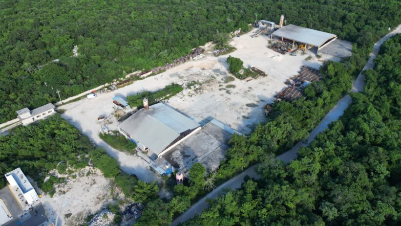 Terreno Mixto Comercial sobre Boulevard Playa del Carmen