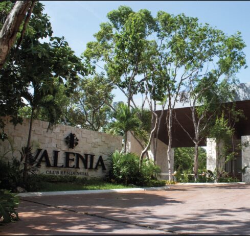 Lote Residencial Abeto en Fraccionamiento Valenia Playa del Carmen