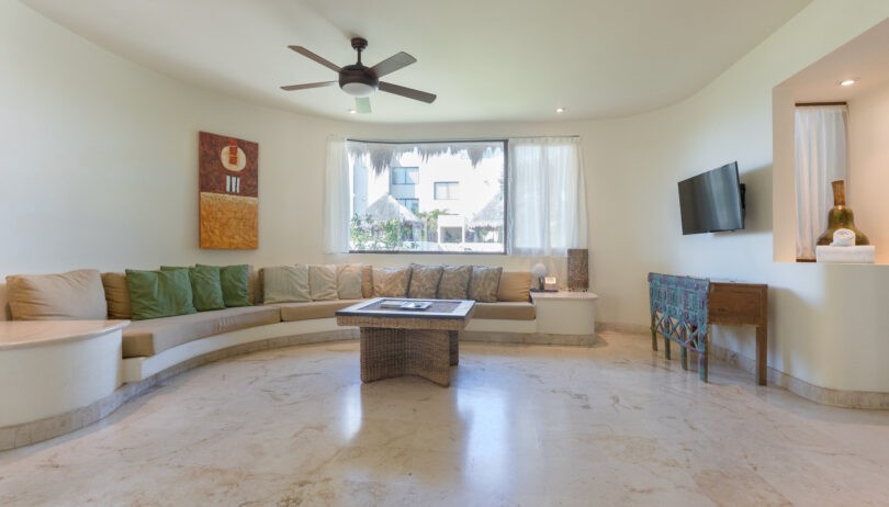 Penthouse de Lujo Frente al Mar en El Taj Oceanfront