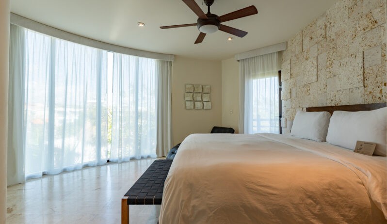 Penthouse de Lujo Frente al Mar en El Taj Oceanfront