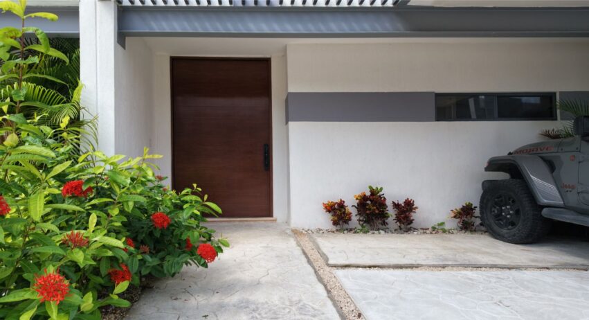Casa en venta en Playa del Carmen con alberca privada y equipamiento premium