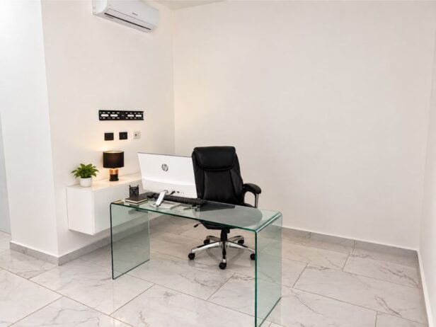 Casa en venta en Playa del Carmen con alberca privada y equipamiento premium